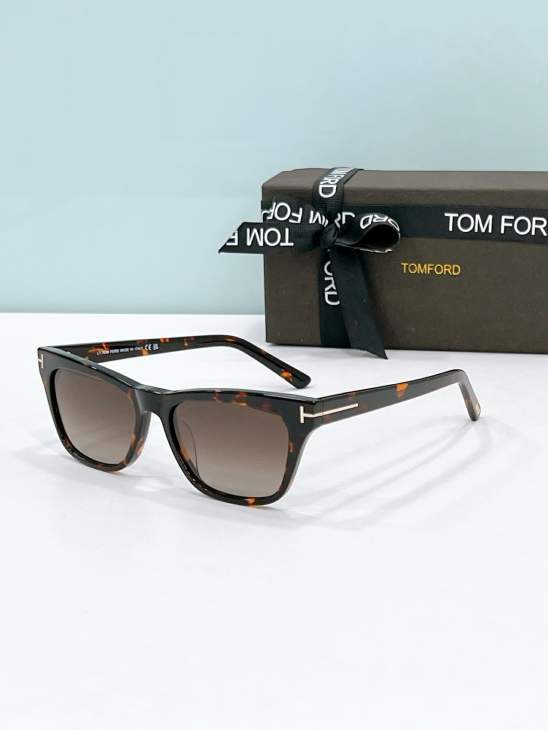 Picture of Tom Ford Sunglasses _SKUfw77619637fw